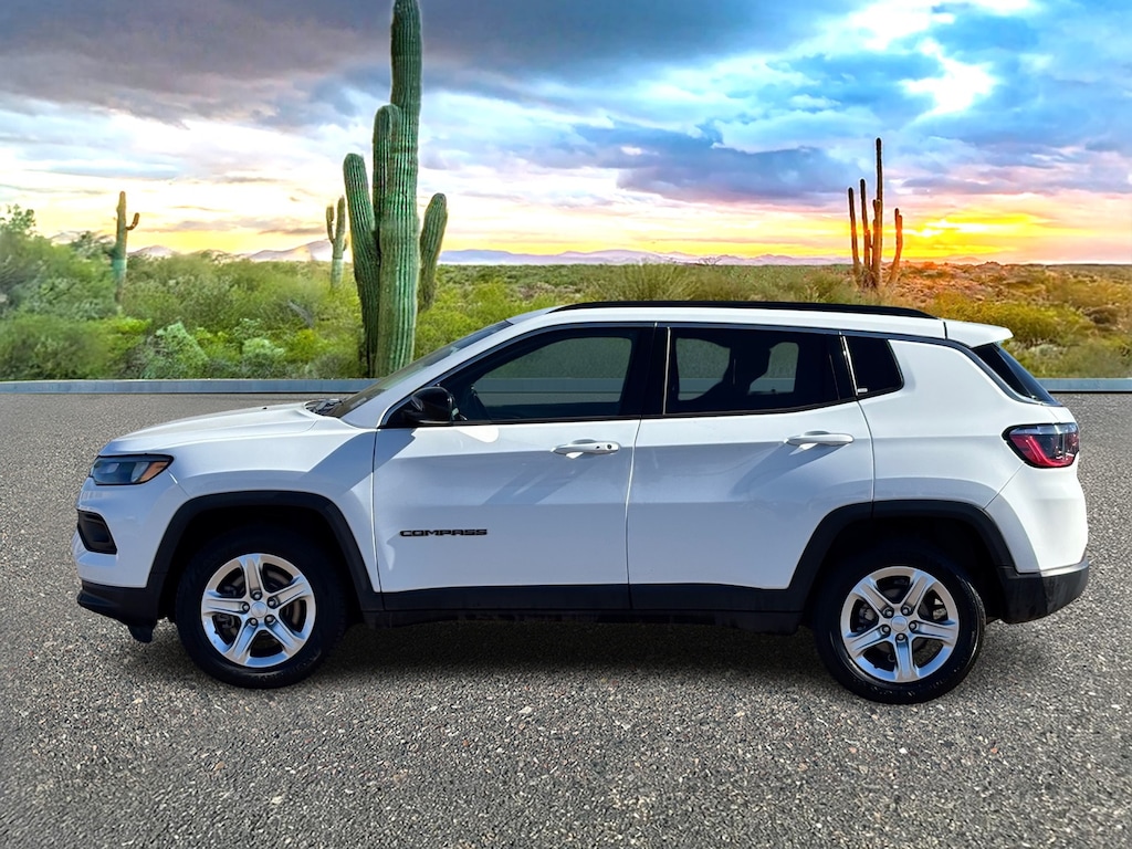 Used 2023 Jeep Compass Latitude SUV