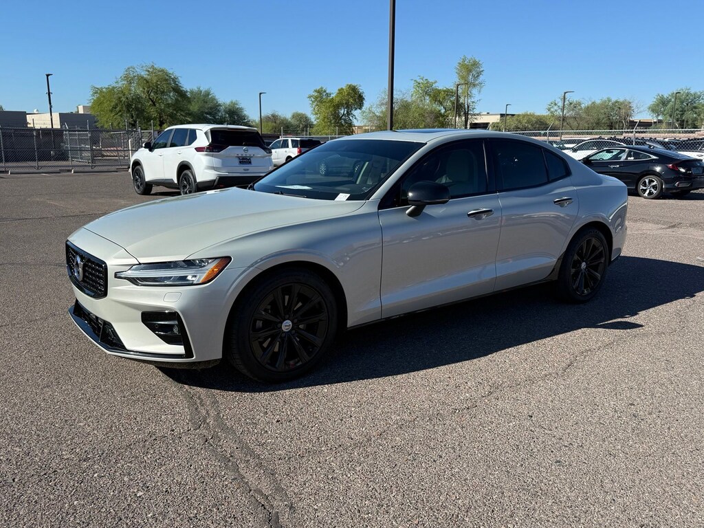 Used 2022 Volvo S60 B5 Momentum Sedan