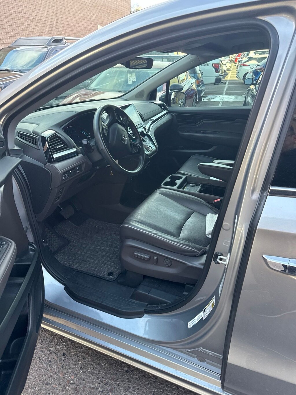 Used 2023 Honda Odyssey Elite Van