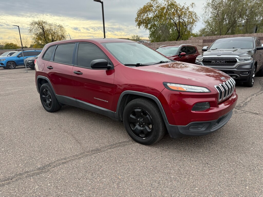 Used 2017 Jeep Cherokee Sport SUV