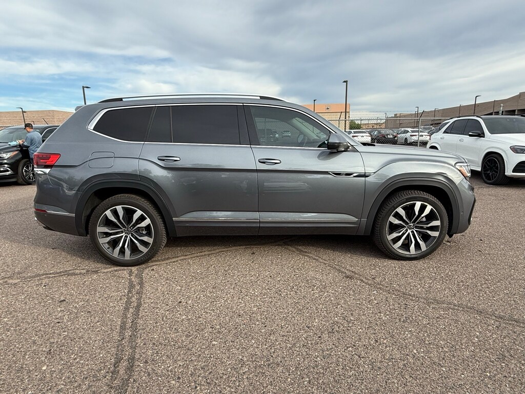 Used 2023 Volkswagen Atlas 3.6L V6 SEL Premium R-Line SUV