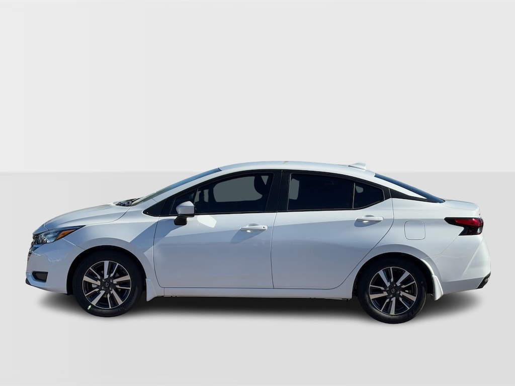 New 2025 Nissan Versa 1.6 SV Sedan