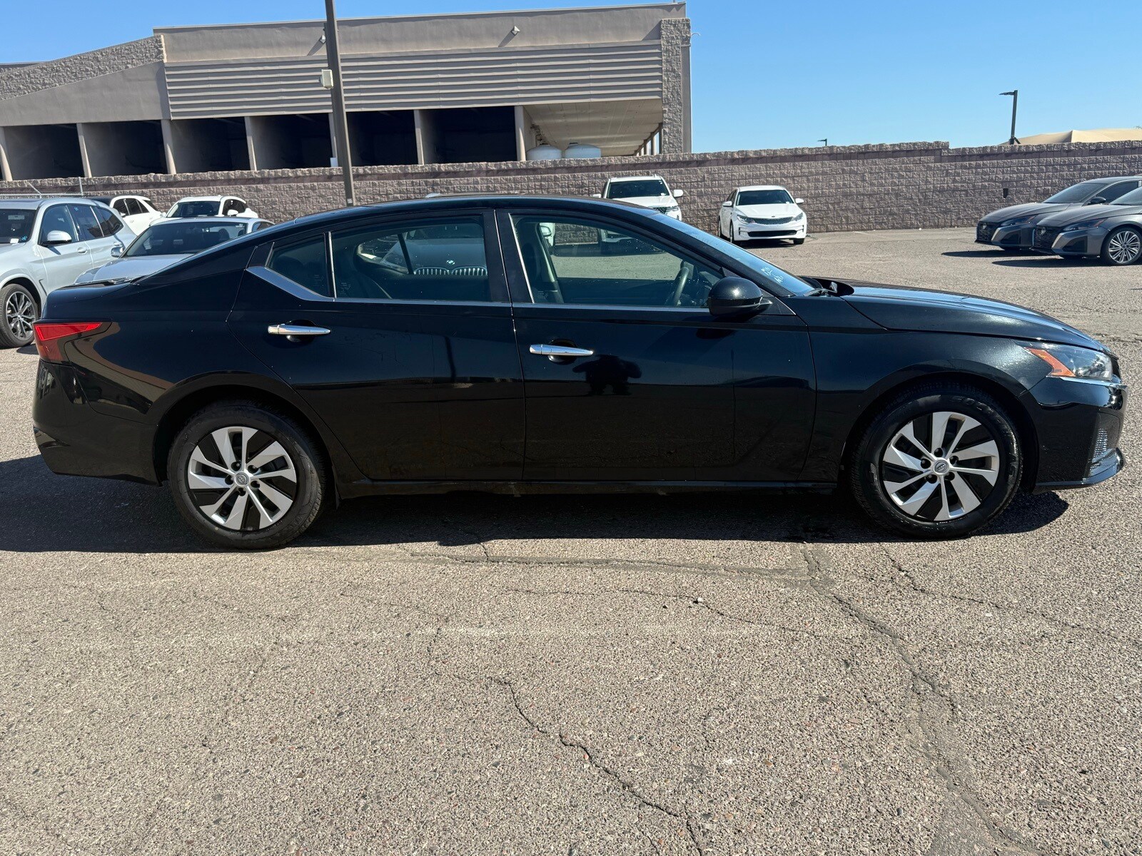 2023 Nissan Altima 2.5 S photo 4