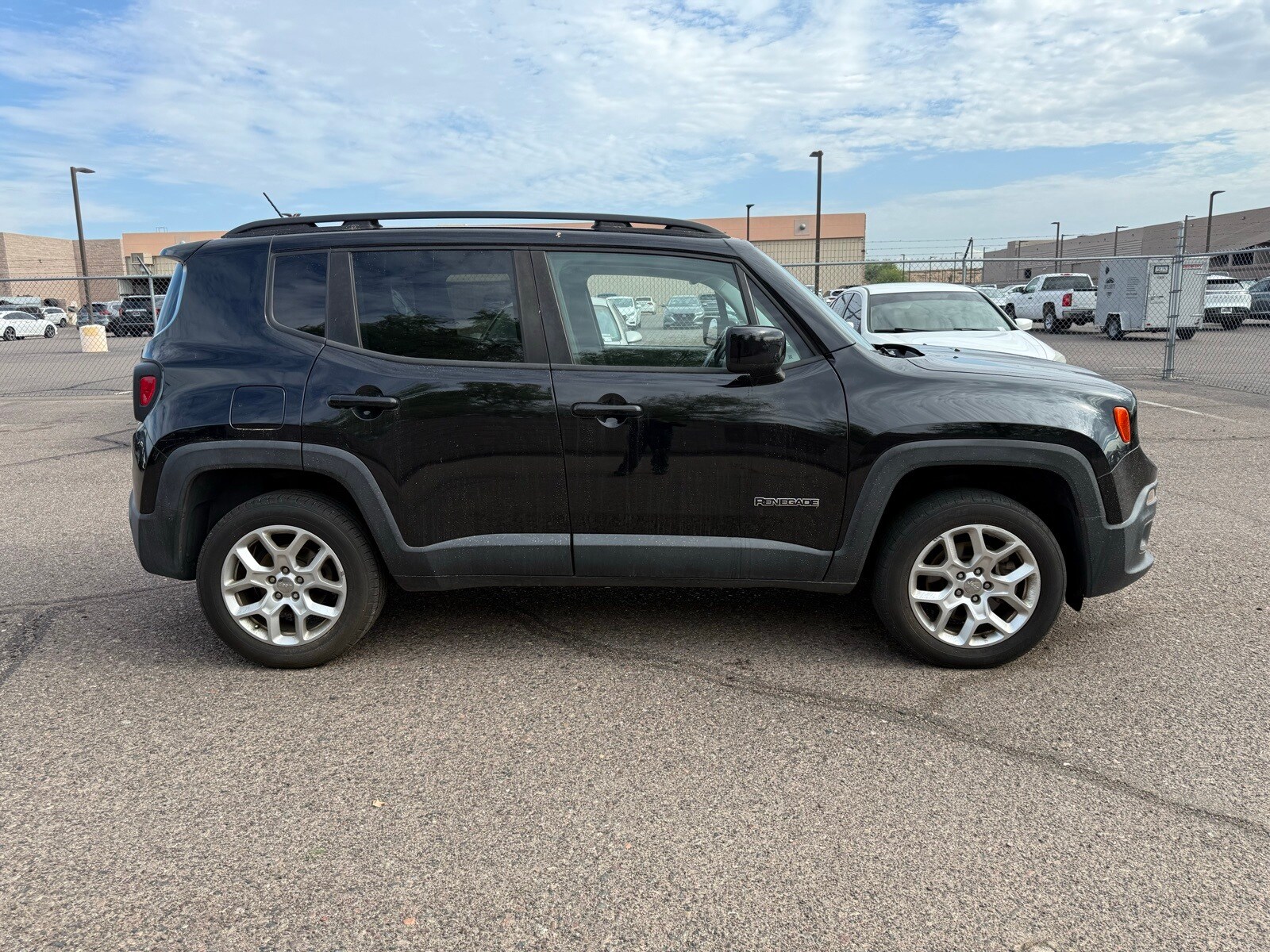 2017 Jeep Renegade Latitude North Edition photo 4