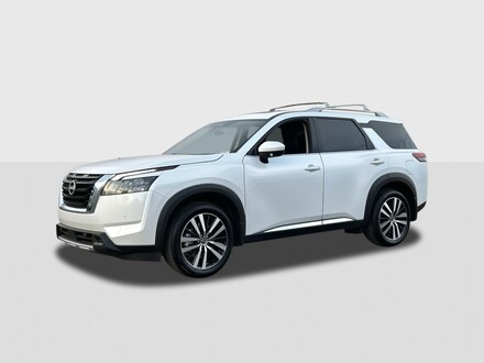 2025 Nissan Pathfinder Platinum SUV