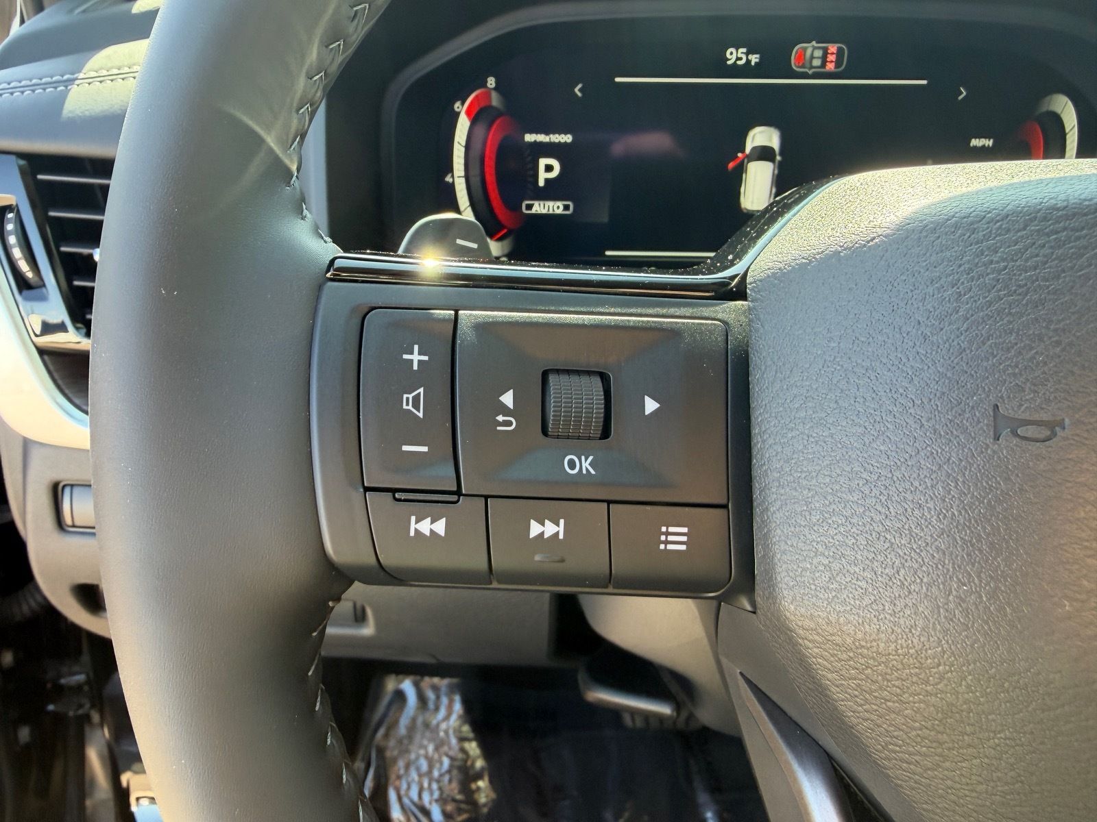2026 Nissan Rogue Platinum - Photo 21