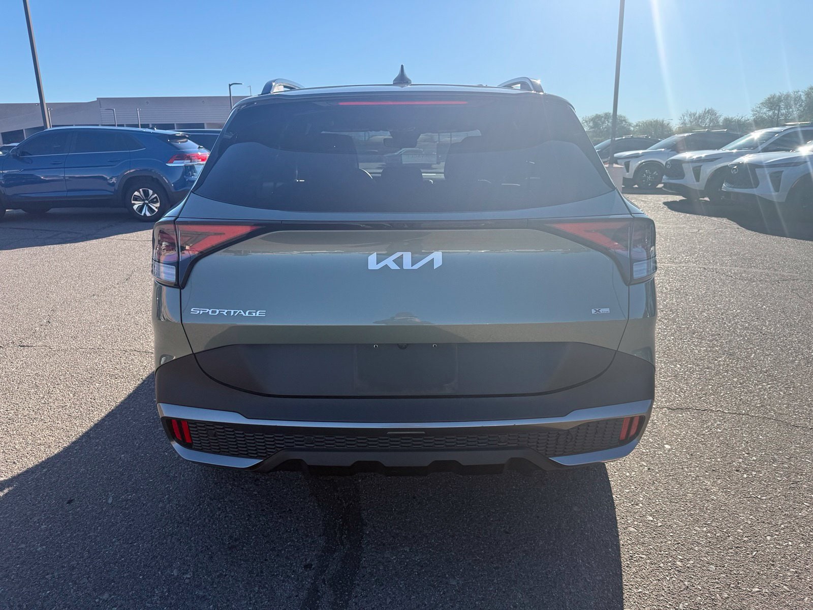 Used 2024 Jungle Green Kia X-Line Prestige image 5