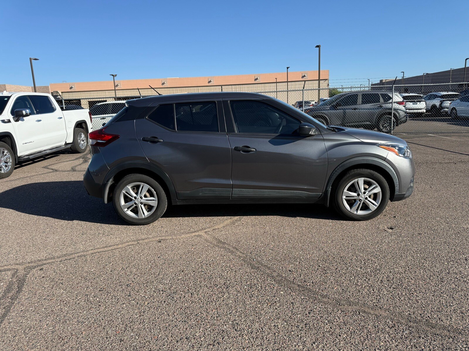 2020 Nissan Kicks S photo 4