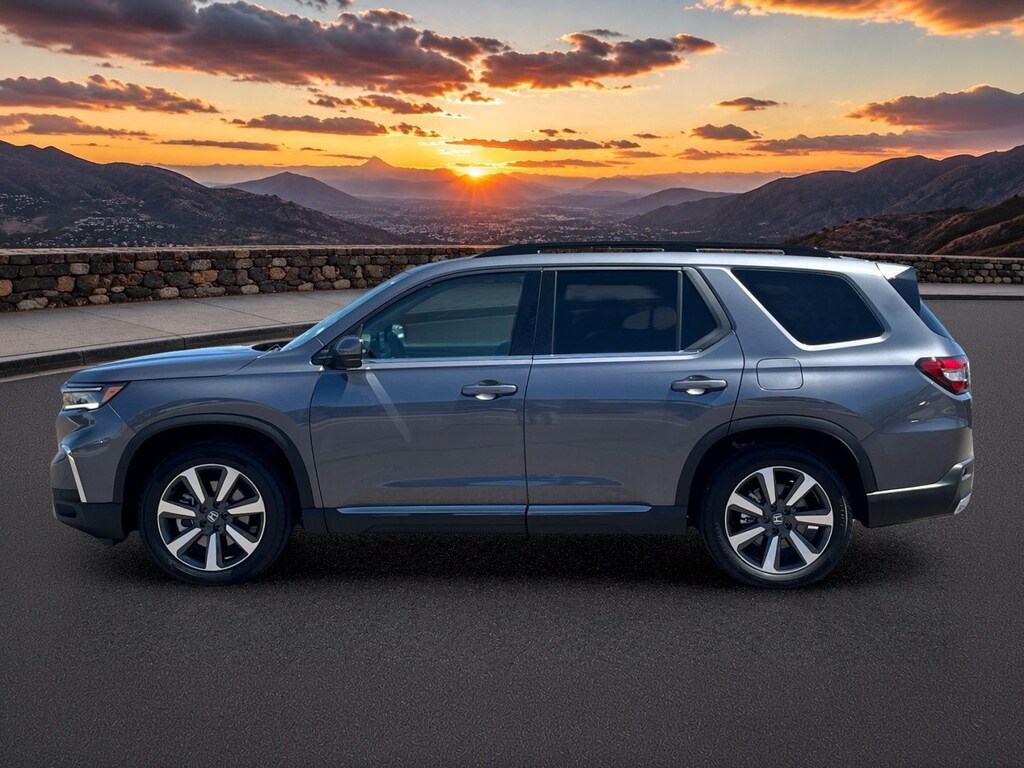 Used 2025 Honda Pilot Touring SUV