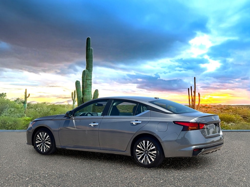 Used 2025 Nissan Altima 2.5 SV Sedan