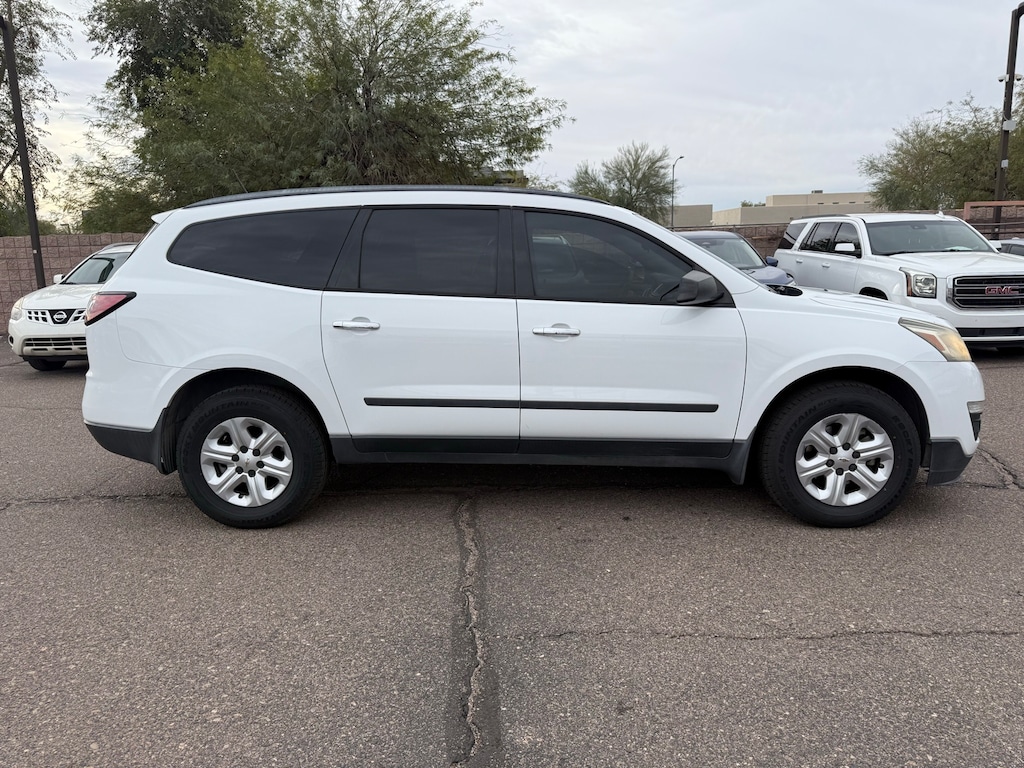 Used 2016 Chevrolet Traverse LS SUV