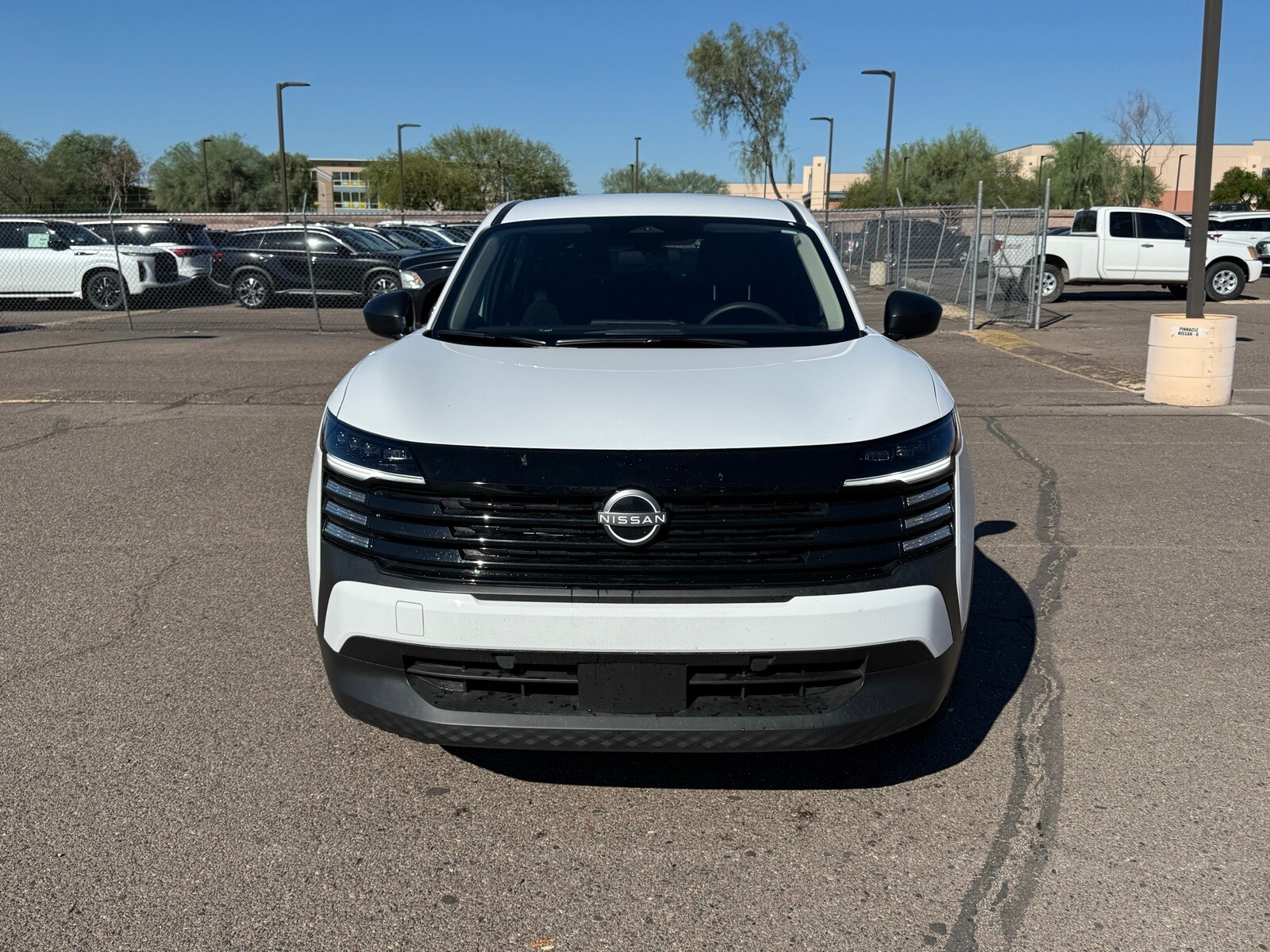 2025 Nissan Kicks S photo 2