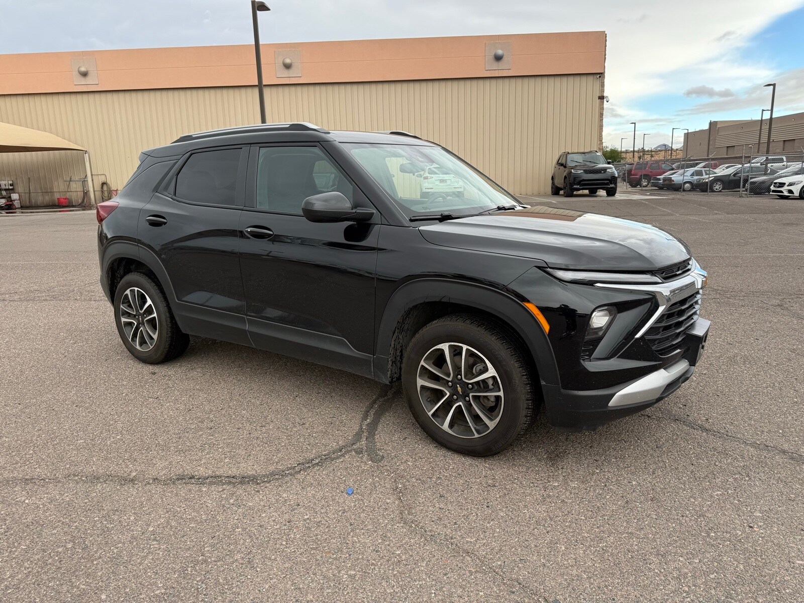 2025 Chevrolet Trailblazer LT photo 3