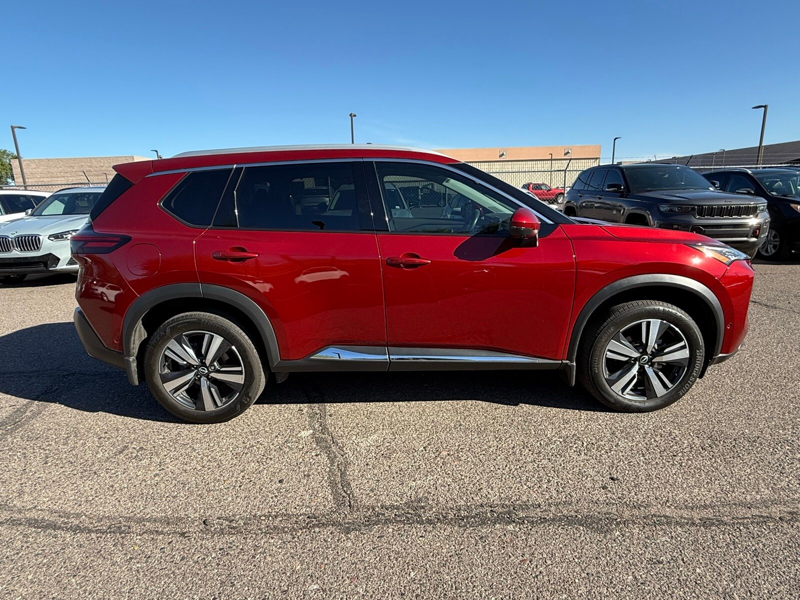2023 Nissan Rogue SL photo 4