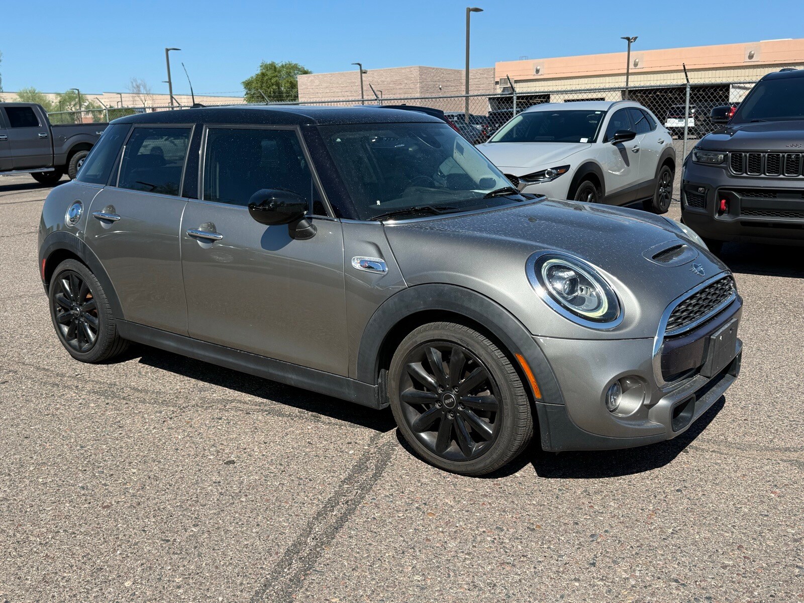 2020 Mini Cooper 4 Door Hardtop Signature photo 3