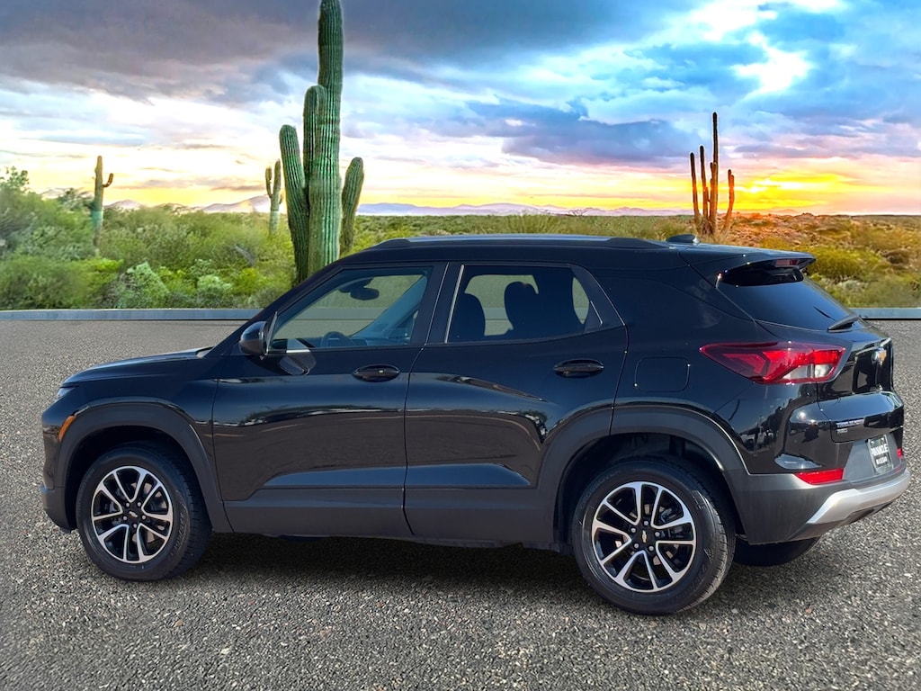 Used 2025 Chevrolet Trailblazer LT SUV