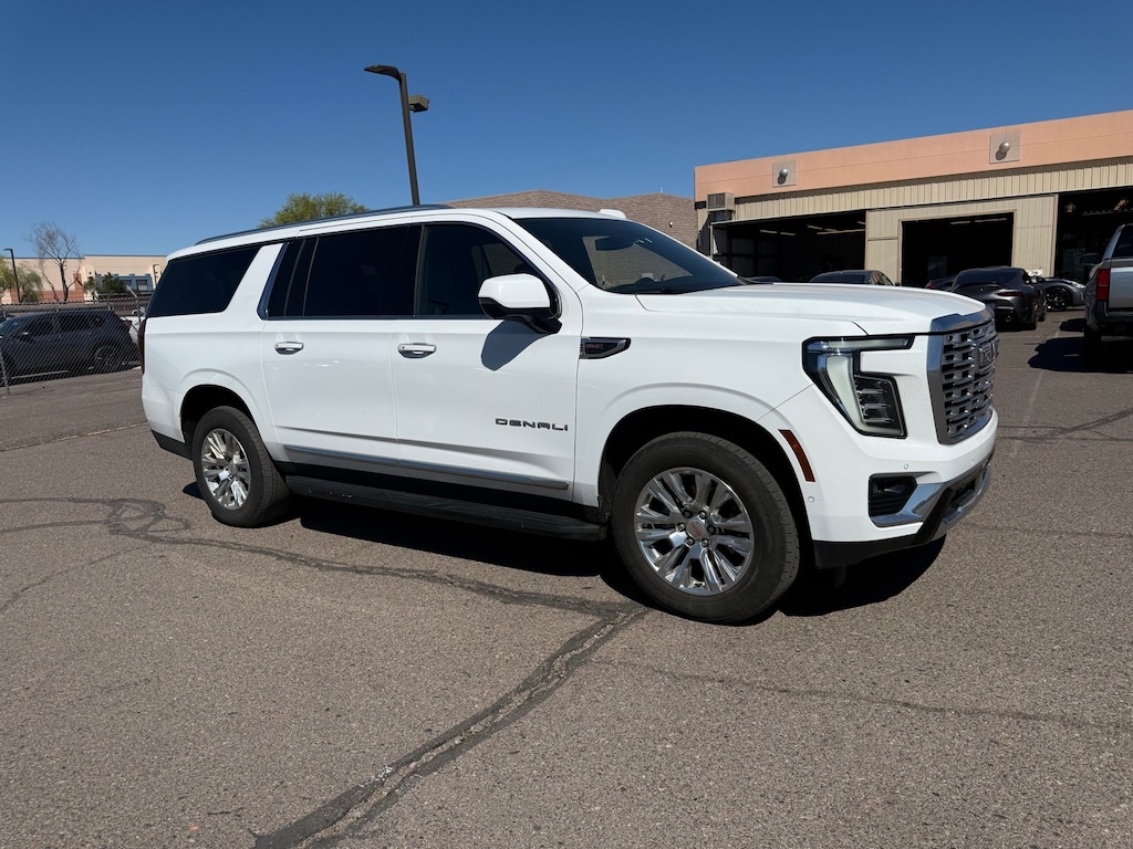 Used 2025 GMC Yukon XL Denali SUV