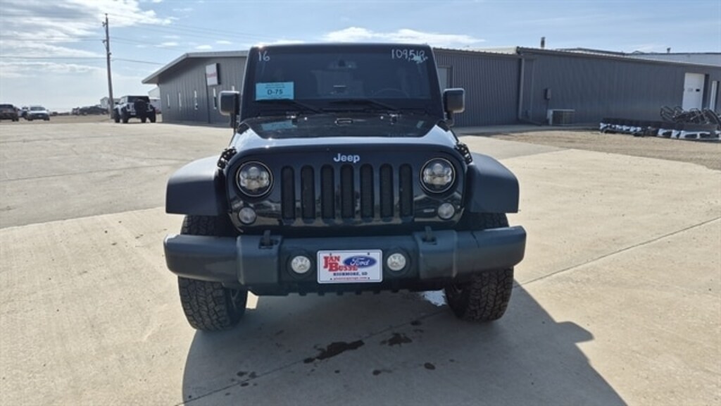 Used 2016 Jeep Wrangler Unlimited Sport SUV