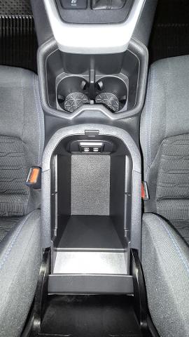 2024 Toyota RAV4 SE - Photo 18