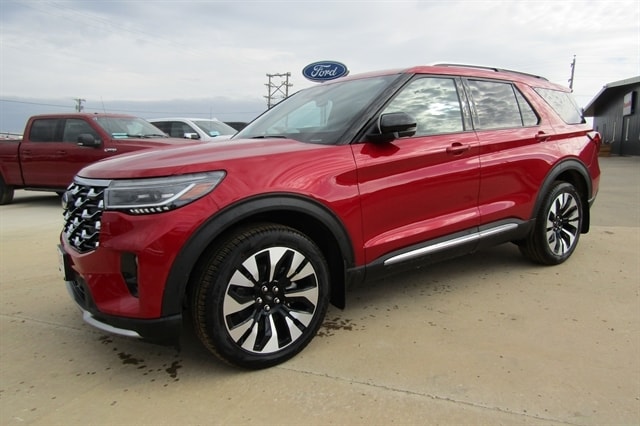 2025 Ford Explorer Platinum's photo