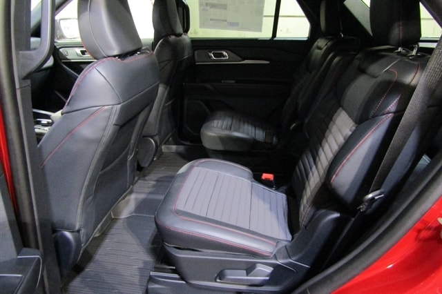 2026 Ford Explorer ST-Line - Photo 20