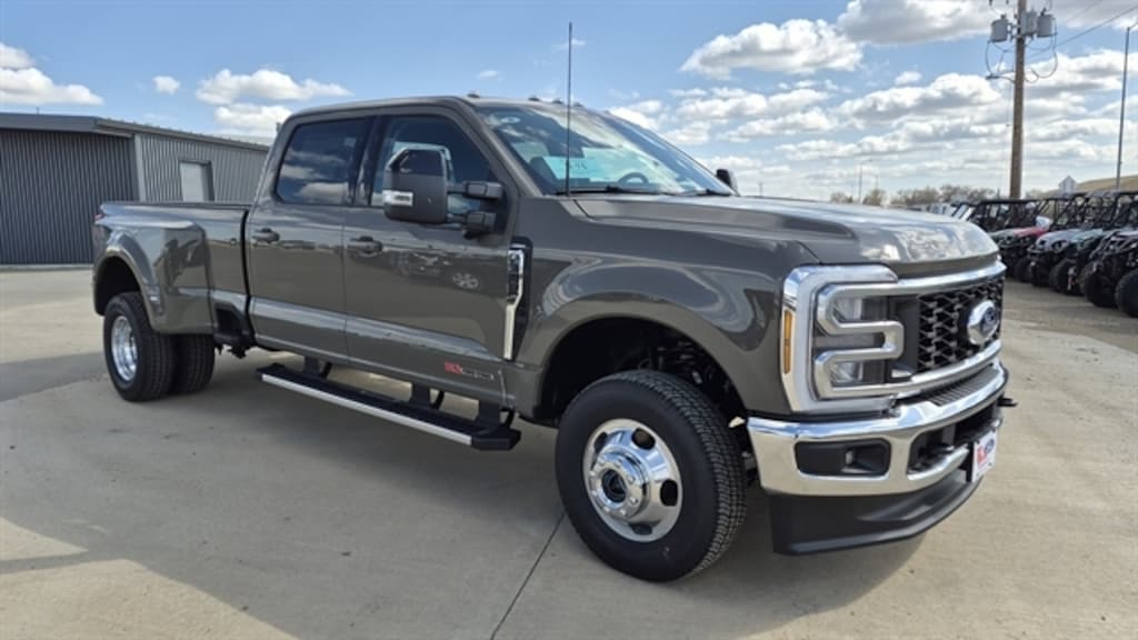New 2026 Ford Super Duty F-350® Lariat® TRUCK