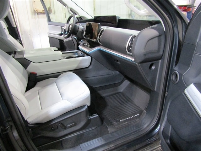 2026 Ford Expedition MAX Platinum - Photo 23