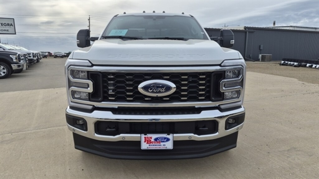New 2026 Ford Super Duty F-350® Lariat® TRUCK
