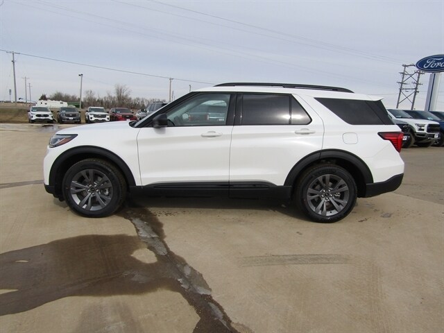 2026 Ford Explorer Active - Photo 8