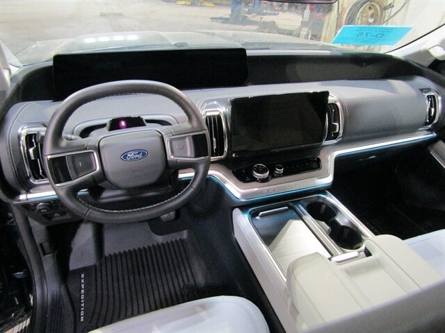 2026 Ford Expedition MAX Platinum - Photo 13