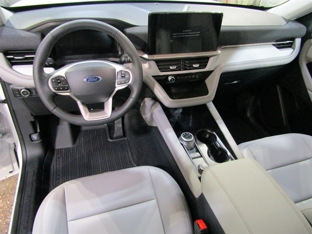 2026 Ford Explorer Active - Photo 13