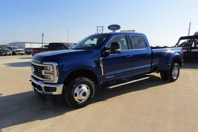 2026 Ford F-350 Super Duty Lariat's photo