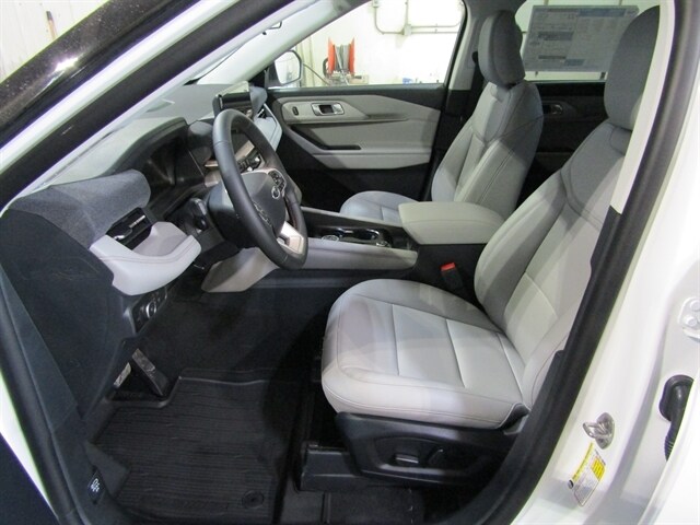 2026 Ford Explorer Active - Photo 10