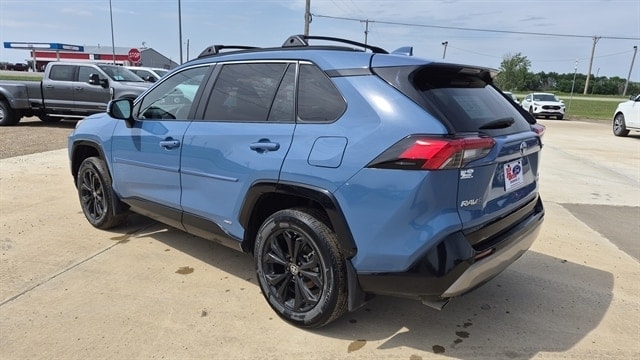 2024 Toyota RAV4 SE - Photo 7