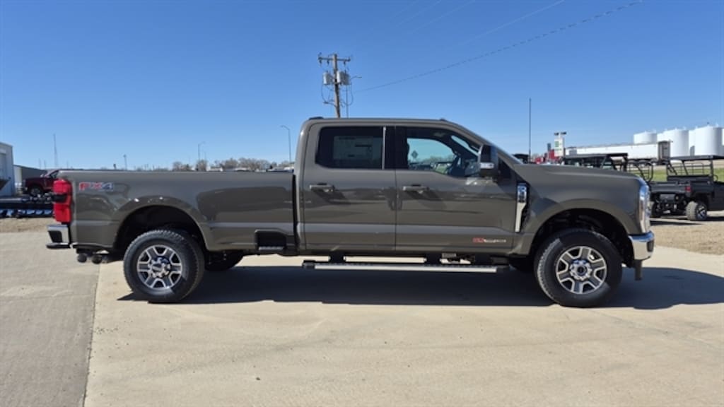 New 2026 Ford Super Duty F-350® Lariat® TRUCK