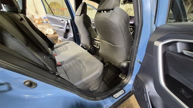 2024 Toyota RAV4 SE - Photo 24