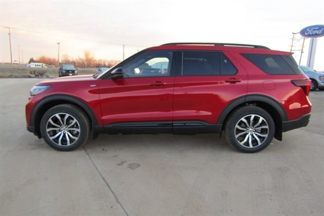 2026 Ford Explorer ST-Line - Photo 8