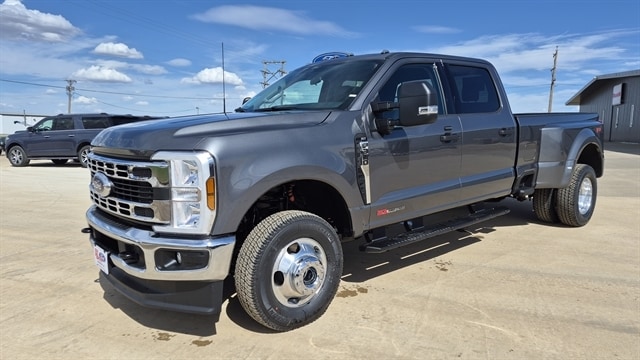 2026 Ford F-350 XLT 4x4 Crew Cab 8' Box DRW's photo