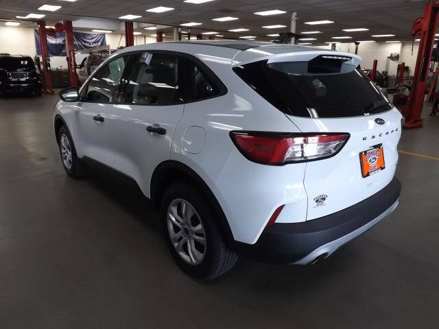 2022 Ford Escape S photo 3