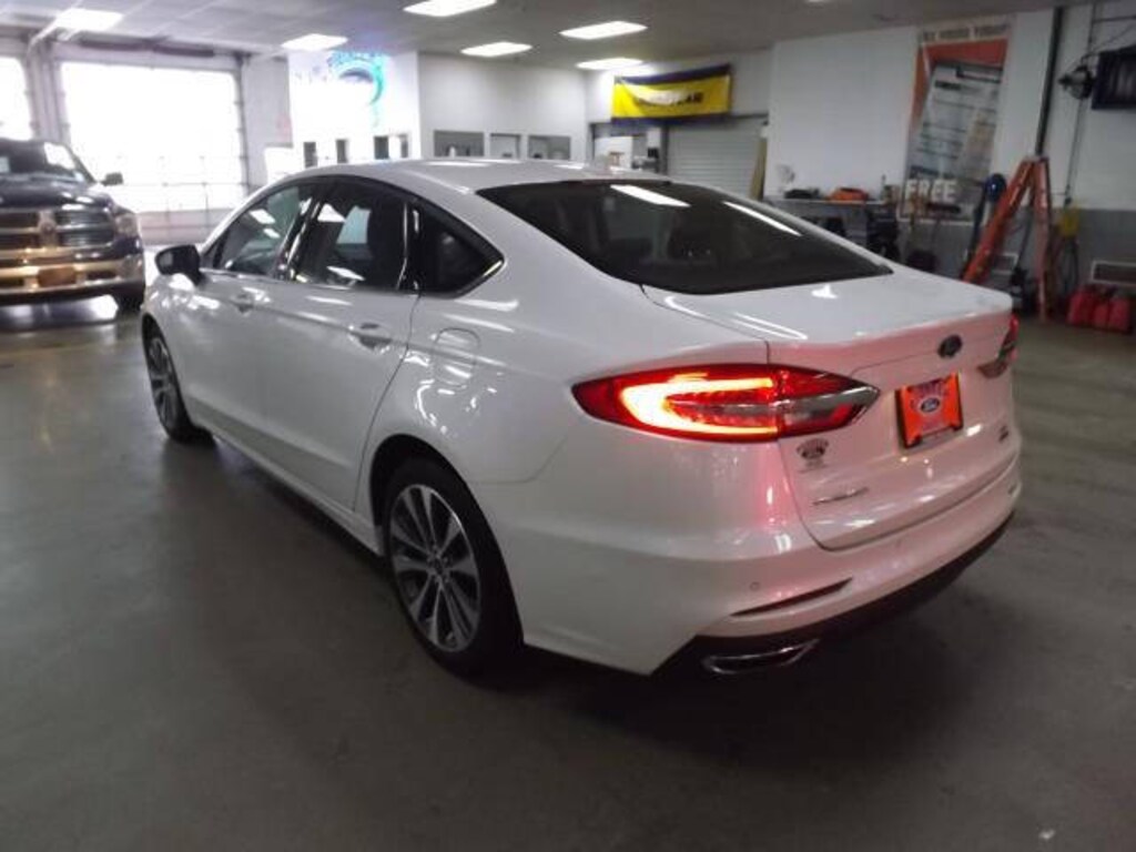 Used 2019 Ford Fusion SE Sedan