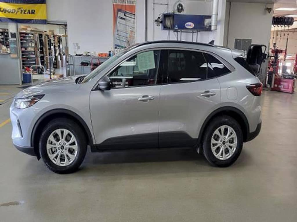 Used 2024 Ford Escape Active SUV