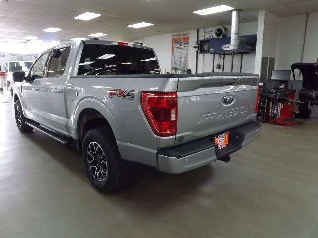 2022 Ford F-150 XLT photo 2
