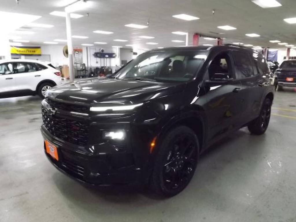 Used 2025 Chevrolet Traverse RS SUV