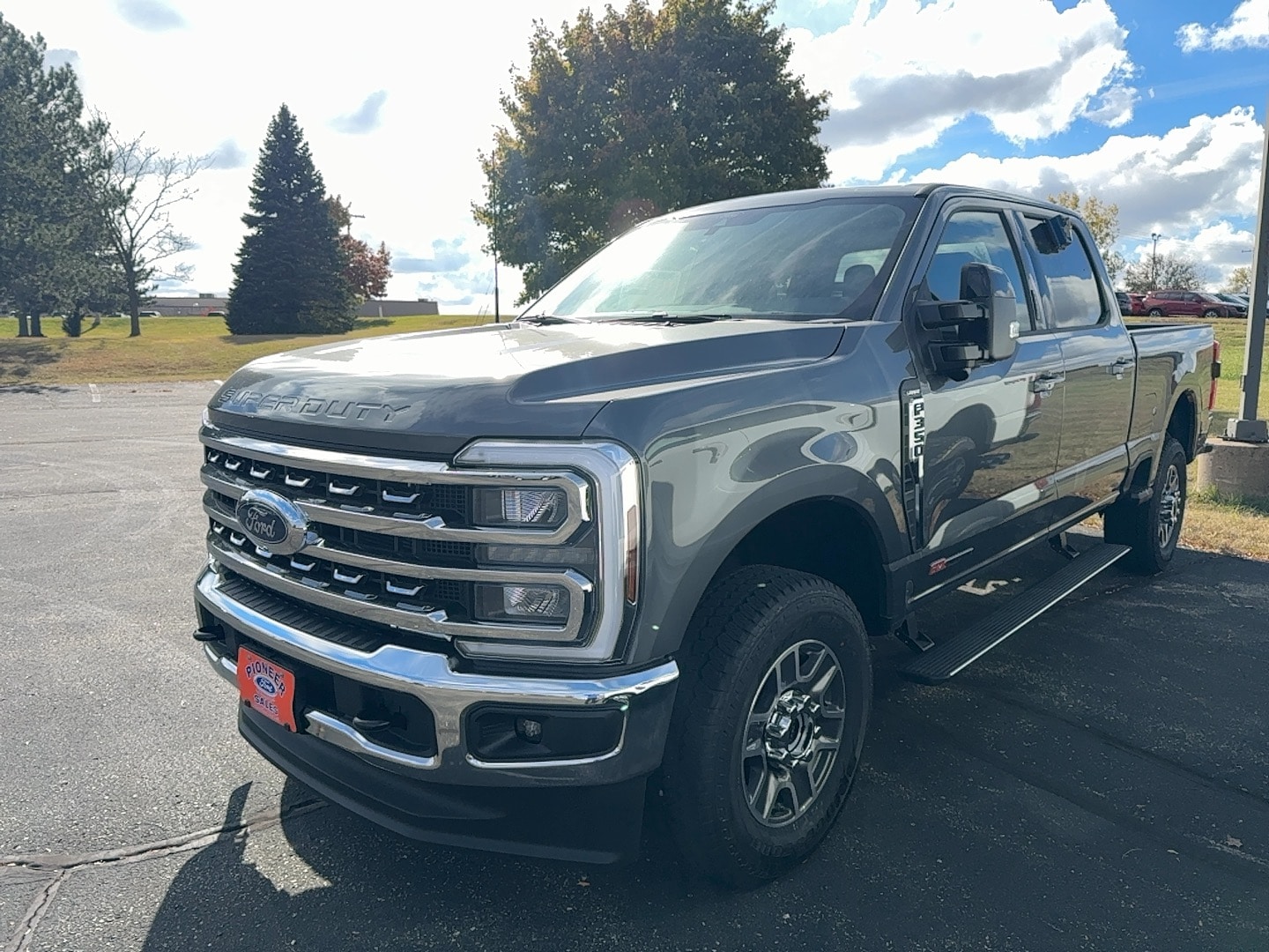 2026 Ford F-350 Super Duty Lariat's photo