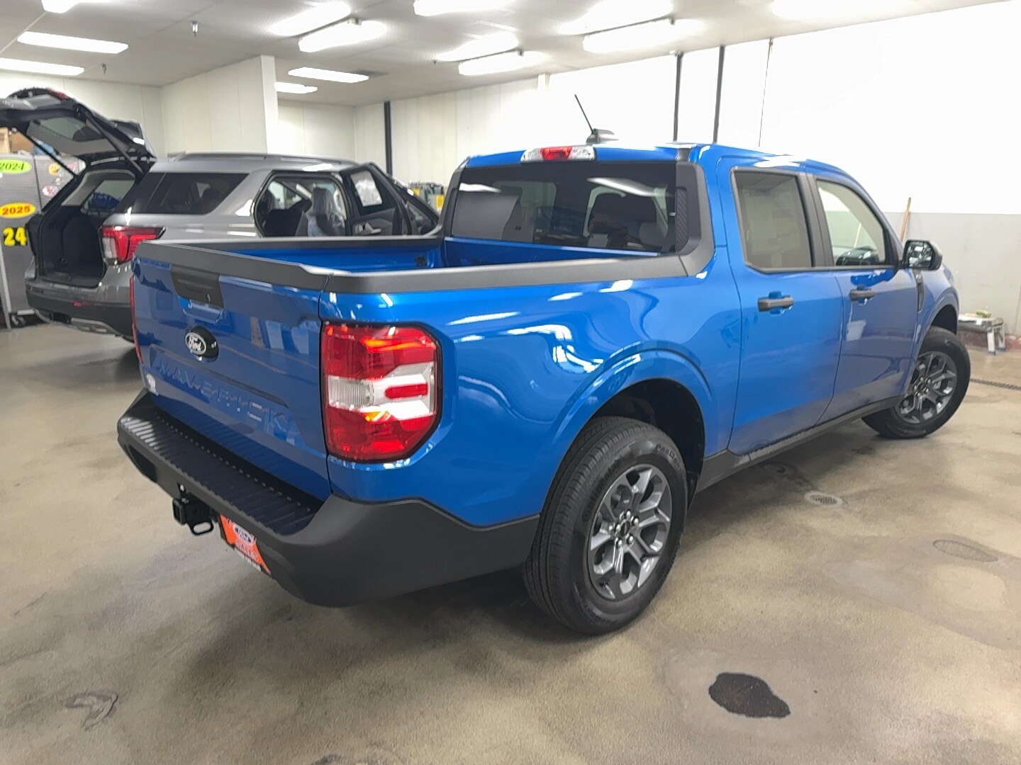 2025 Ford Maverick XLT photo 2