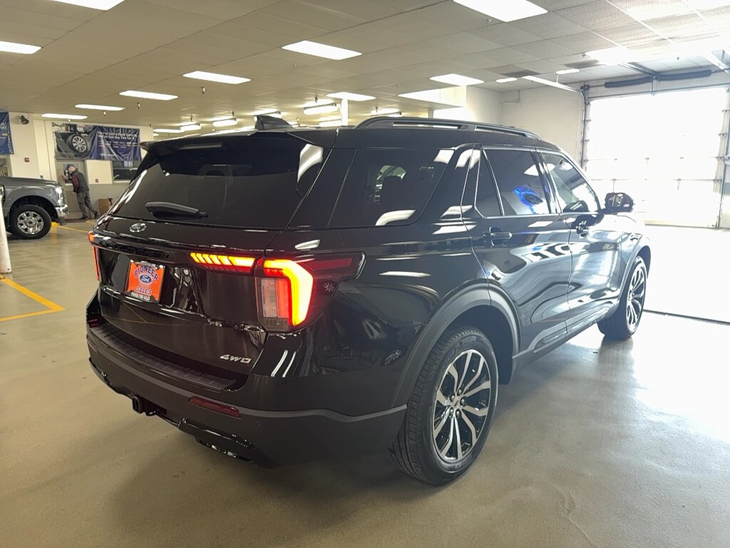 New 2026 Ford Explorer ST-Line SUV