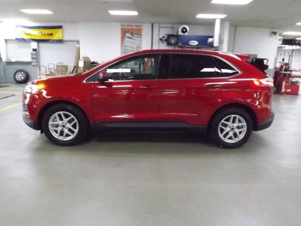 Used 2024 Ford Edge SEL SUV