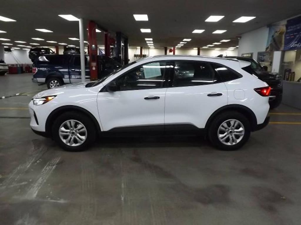 Used 2023 Ford Escape Base SUV