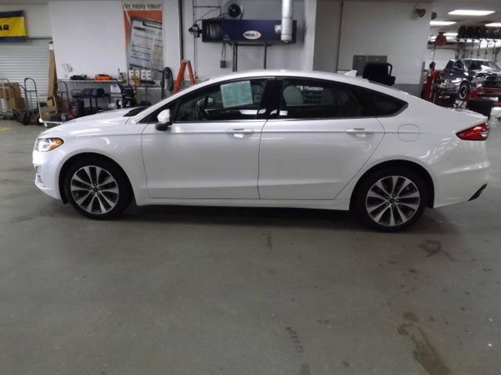 Used 2019 Ford Fusion SE Sedan