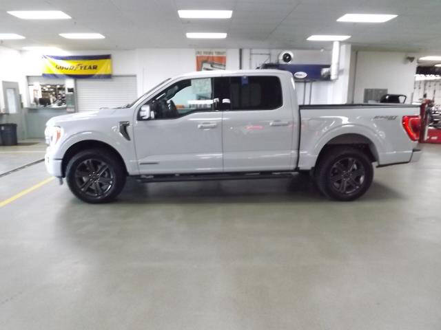 2023 Ford F-150 XLT photo 2